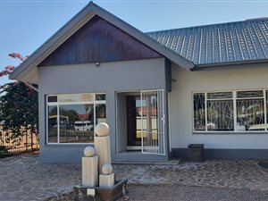 6 Bed House in Oosterville