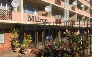 2 Bedroom Apartment in Westdene