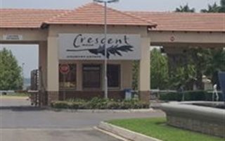 3 Bedroom House in Crescent Wood Country Estate