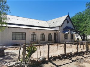 3 Bed House in Steytlerville
