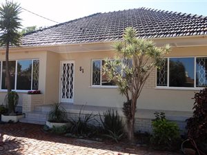 4 Bed House in Boston