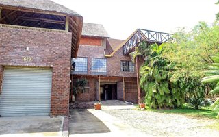 6 Bedroom House in Marloth Park