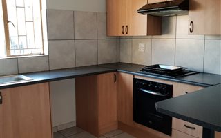 2 Bedroom Apartment in Vanderbijlpark SW