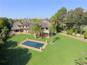 6 Bed House in Grimbeek Park