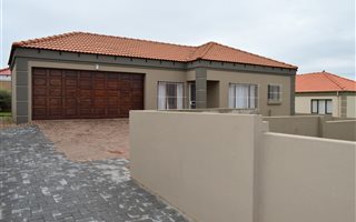 3 Bedroom Townhouse in Jackaroo Park