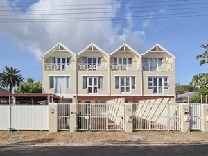 3 Bed Townhouse in Harfield Village