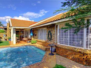 3 Bed Townhouse in Randpark Ridge