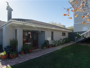 3 Bed Townhouse in Stellenbosch Central