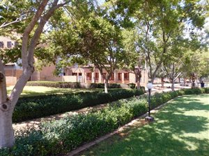 2 Bed Townhouse in Equestria