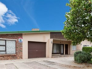 4 Bed House in Dormehlsdrift