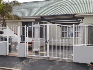 2 Bed House in Strand Central