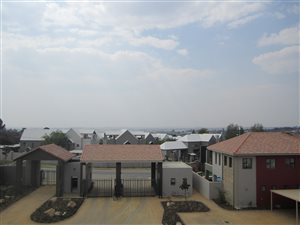 2 Bedroom Apartment in Fourways