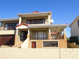3 Bed Townhouse in Port Alfred
