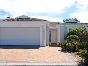 3 Bed House in Bizweni