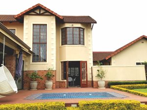 4 Bedroom House in Clifton Hill Estate