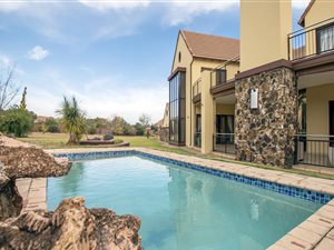 4 Bed House in Cornwall Hill
