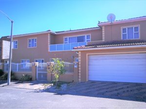 7 Bed House in Weltevreden Valley
