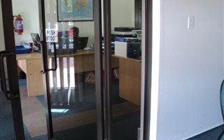 250 m² Office Space in New Redruth