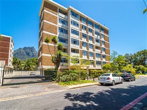 1 Bed Apartment in Rondebosch