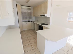 3 Bed Apartment in Umdloti Beach