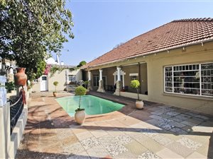 7 Bedroom House in Observatory