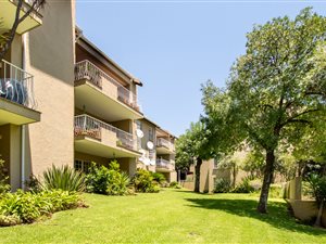 2 Bed Apartment in Atholl Gardens