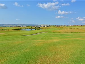 555 m² Land available in Copperleaf