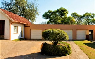 1.4 ha Farm in Benoni AH