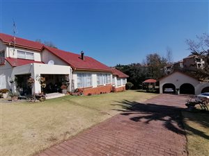 4 Bed House in Noordheuwel