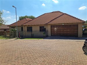 3 Bed House in Emerald Estate