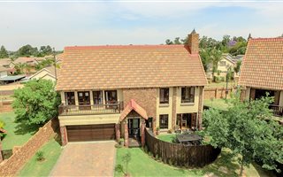 3 Bedroom House in Glen Marais