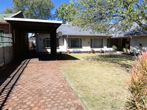 3 Bed House in Dan Pienaarville