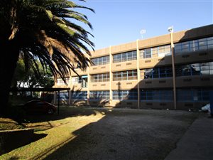 1000 m² Office Space in Eastleigh