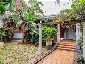 218 m² Commercial space in Glenwood