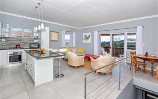 4 Bedroom House in Knysna Heights