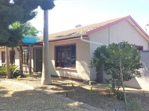 4 Bed House in Northern Paarl