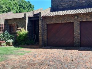 4 Bed House in Paulshof