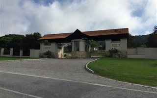 1995 m² Land available in Theescombe
