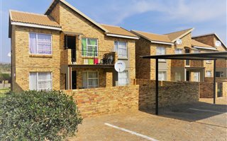 2 Bedroom Apartment in Honeydew