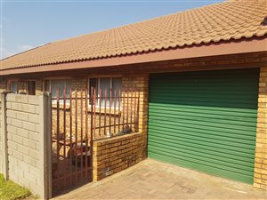 3 Bed House in Bronkhorstbaai