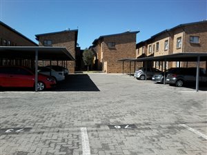 2 Bed Townhouse in Albertsdal
