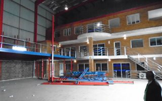 1675 m² Industrial space in Jacobs