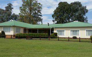 6 Bedroom Simplex in Underberg