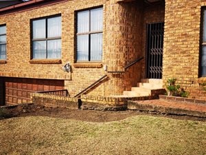 4 Bedroom House in Effingham