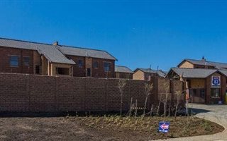 2 Bedroom Apartment in Meyerton South