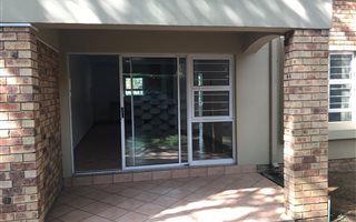 2 Bedroom House in Bryanston