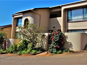 2 Bed Apartment in Port Edward