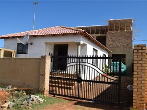 2 Bed House in Dobsonville