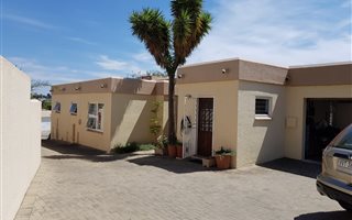 3 Bedroom Simplex in North Riding