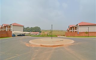2 Bedroom Apartment in Duvha Park